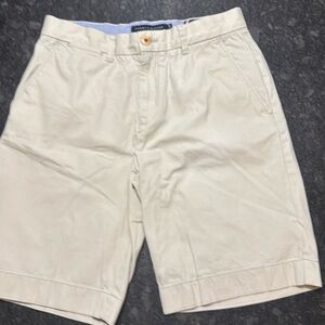 Tommy Hilfiger Classic Fit - Flat Front Shorts